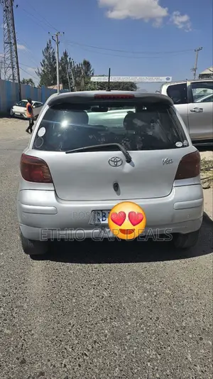 Toyota Vitz 1.0 FWD 3dr 2004 Silver