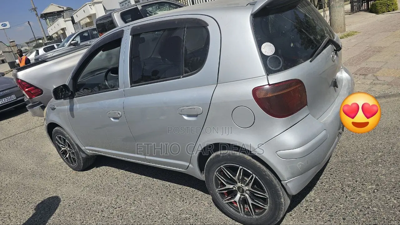 Toyota Vitz 1.0 FWD 3dr 2004 Silver