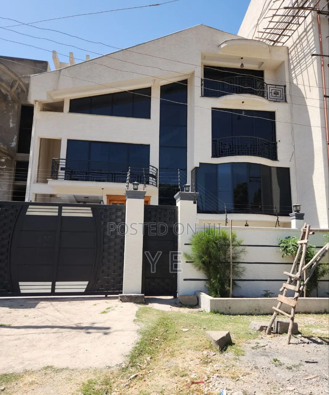 6bdrm House in Private, Akaky Kaliti for rent