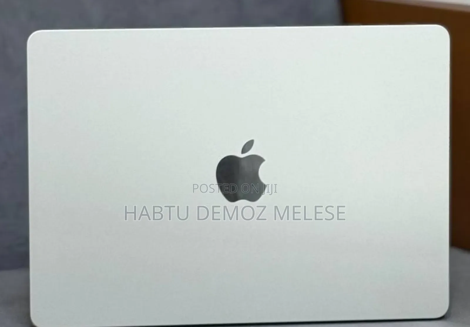New Laptop Apple MacBook Air 2025 M4 13-Inch 16GB Apple M4 SSD 256GB