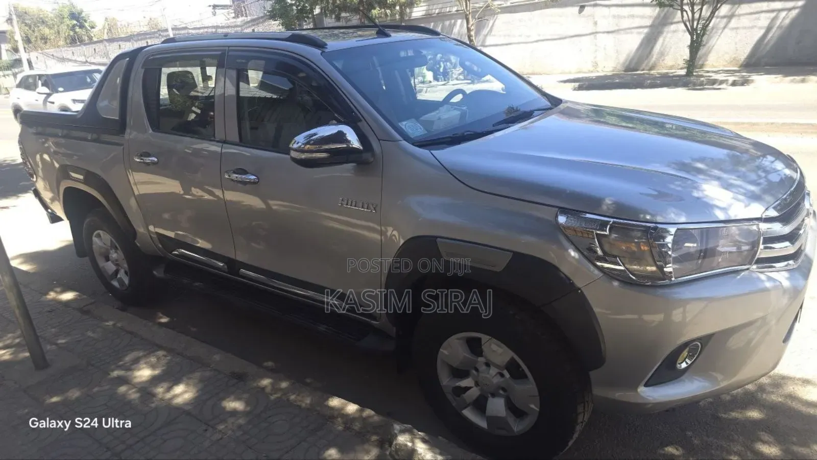 Toyota Hilux Revo Double Cab Deisel 2.4 AWD 2017 Silver