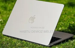 New Apple MacBook Air 2025 M4 13-Inch 16GB Intel Core I5 SSD 256GB