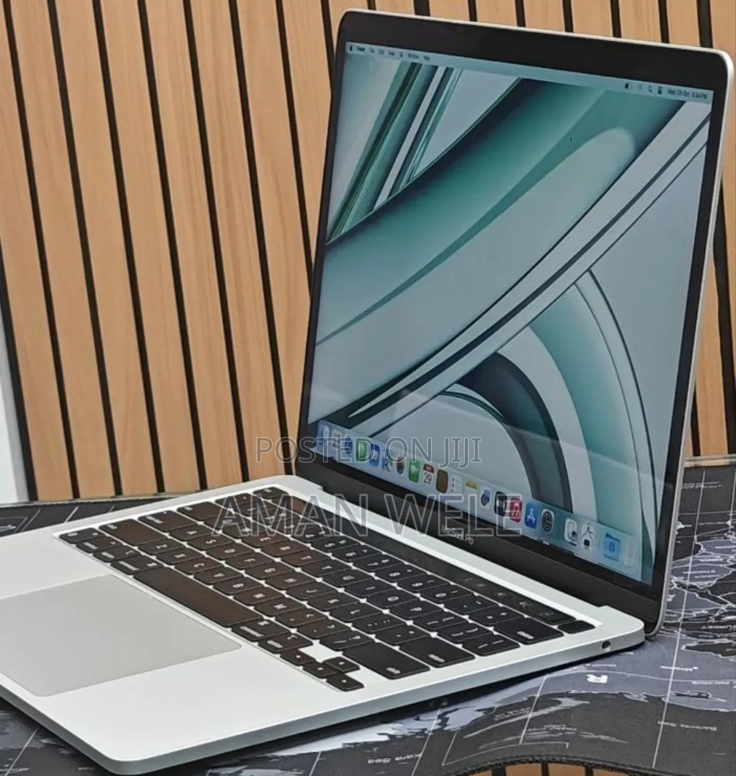 New Laptop Apple MacBook Pro 2022 M2 8GB Intel Core M2 SSD 256GB