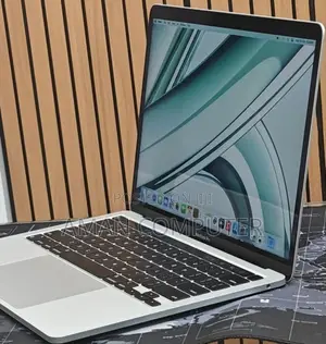 New Laptop Apple MacBook Pro 2022 M2 8GB Intel Core M2 SSD 256GB