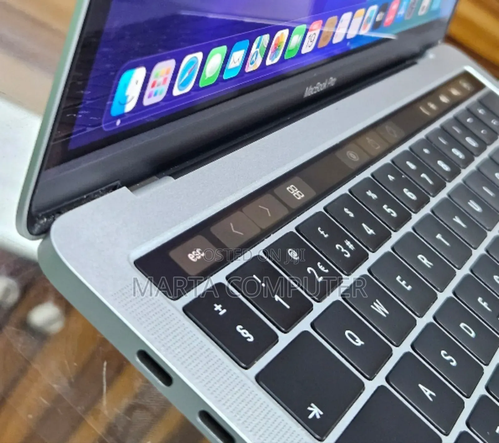 New Laptop Apple MacBook Pro 2019 8GB Intel Core I5 SSD 128GB