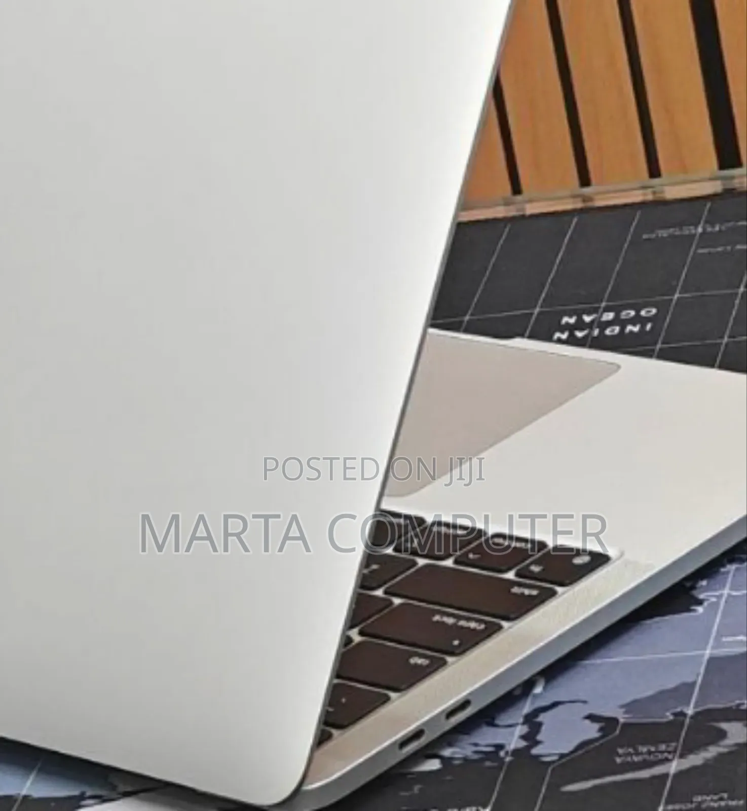 New Laptop Apple MacBook Pro 8GB Apple M2 SSD 256GB