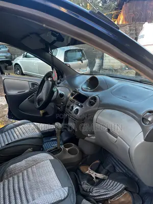 Toyota Platz 1.0 FWD 2001 Blue