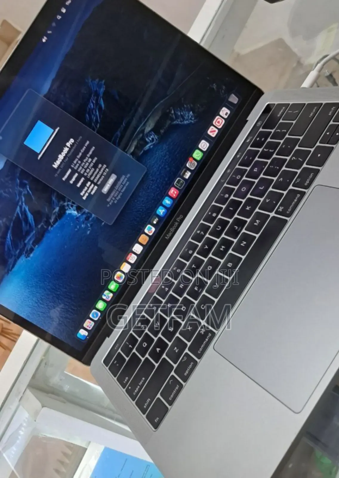 New Laptop Apple MacBook Pro 2017 16GB Intel Core I5 SSD 256GB