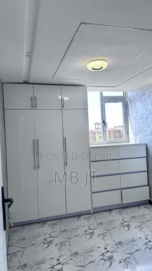 1.50 Uv Board Cupboard