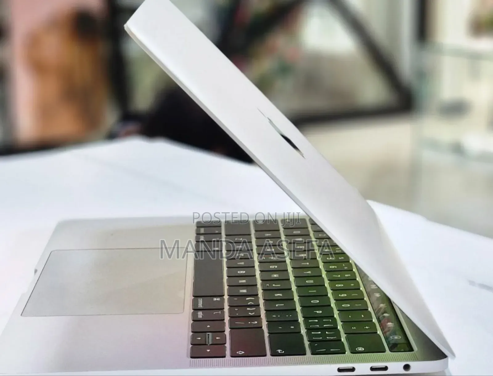 New Laptop Apple MacBook Pro 2018 8GB Intel Core I5 SSD 256GB