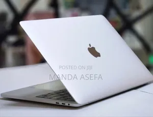 New Laptop Apple MacBook Pro 2018 8GB Intel Core I5 SSD 256GB