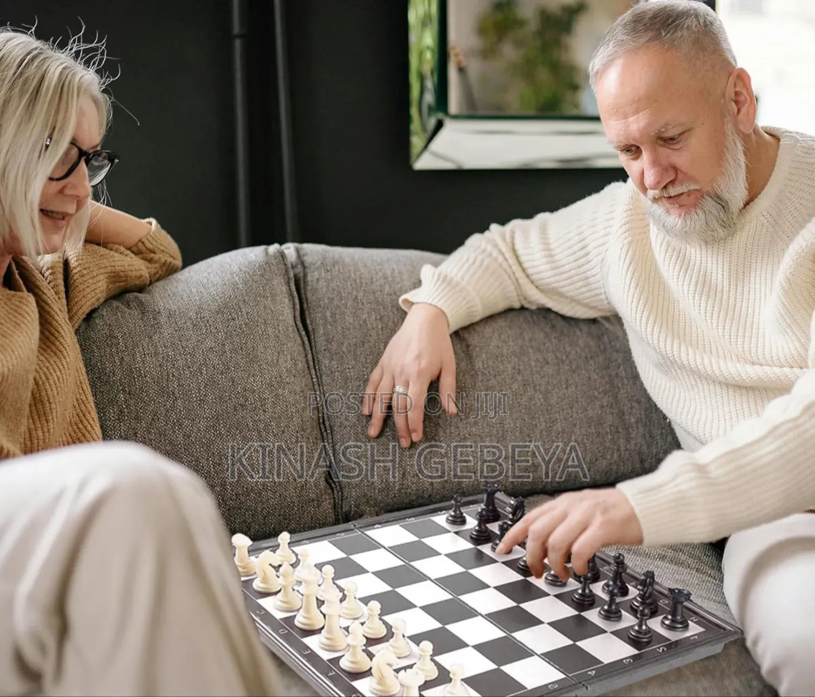 Magnetic Folding Travel Chess Set