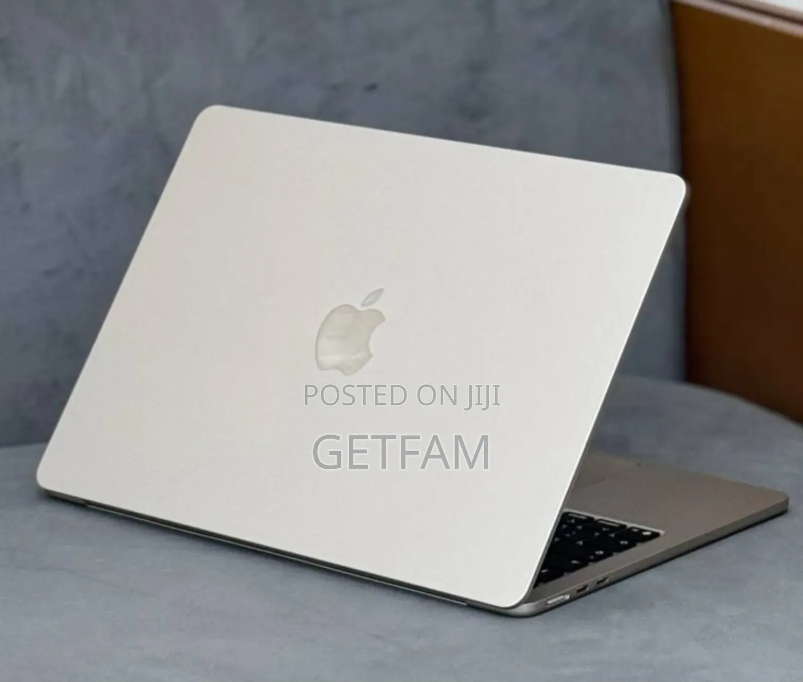 New Laptop Apple MacBook Air 2025 M4 13-Inch 16GB Apple M4 SSD 256GB