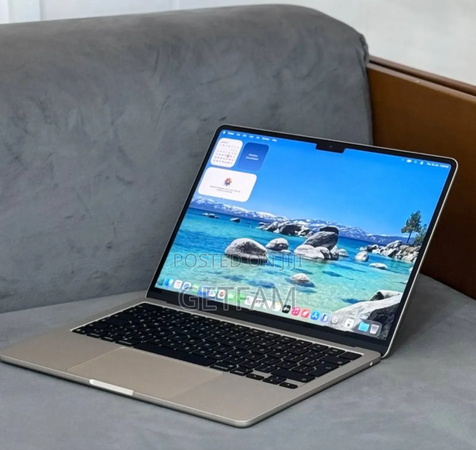 New Laptop Apple MacBook Air 2025 M4 13-Inch 16GB Apple M4 SSD 256GB