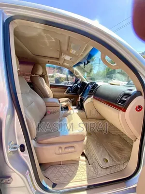 Toyota Land Cruiser 4.5 V8 GX-R 2014 Silver