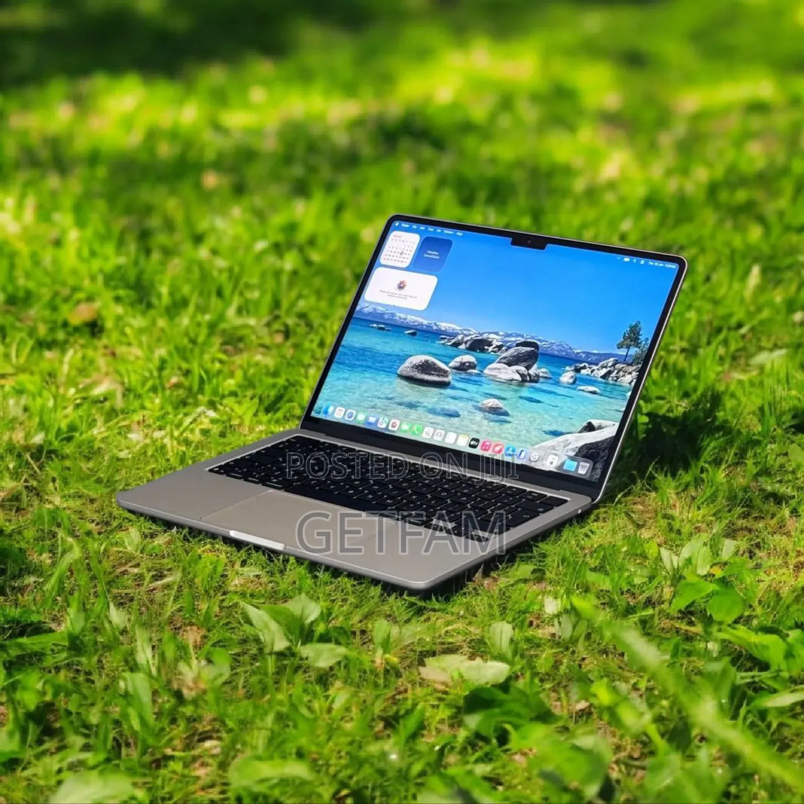 New Laptop Apple MacBook Air 2025 M4 13-Inch 16GB Apple M4 SSD 256GB