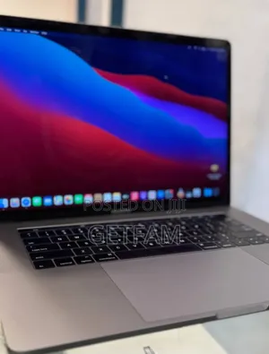 New Laptop Apple MacBook 2016 16GB Intel Core I7 SSD 256GB