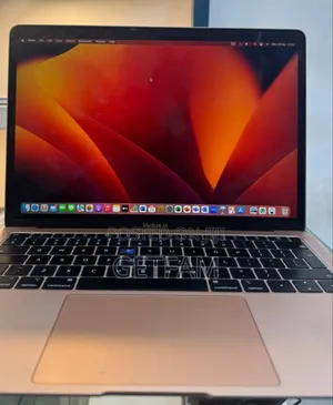 New Laptop Apple MacBook Pro 2019 8GB Intel SSD 256GB