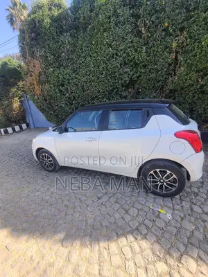 Suzuki Swift 2021 White