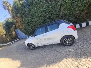 Suzuki Swift 2021 White