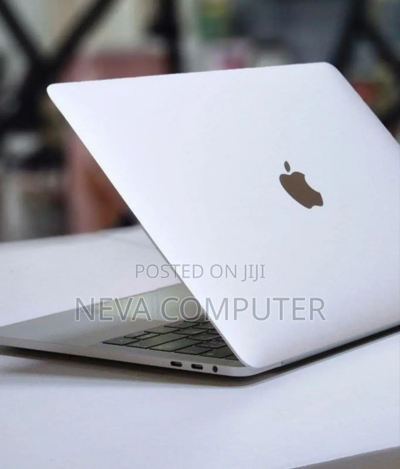 New Laptop Apple MacBook Pro 2019 8GB Intel Core I5 SSD 256GB
