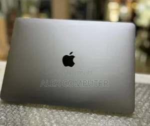 New Laptop Apple MacBook Pro M1 8GB Apple M1 SSD 256GB