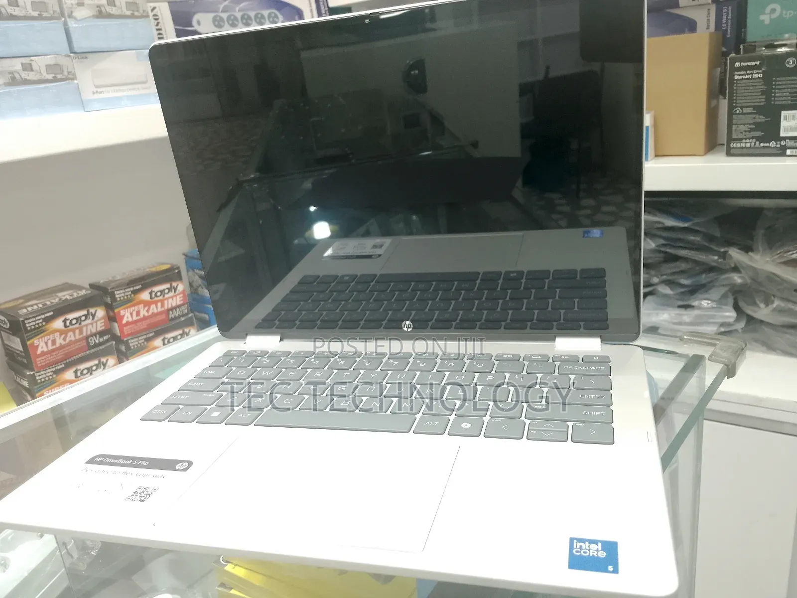 New Laptop HP OmniBook 5 14" 8GB Intel Core I5 SSD 512GB