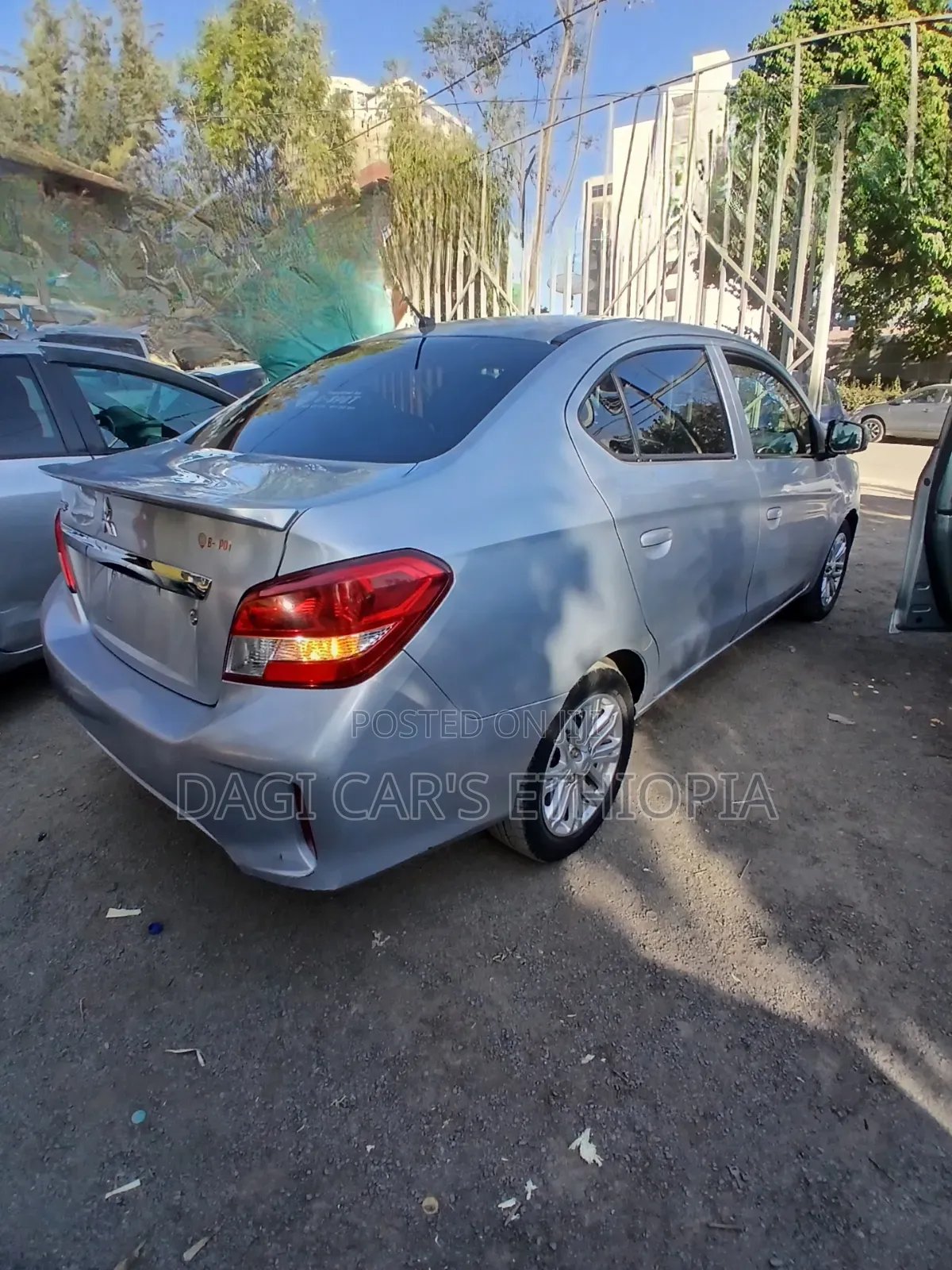 Mitsubishi Attrage 2021 Silver