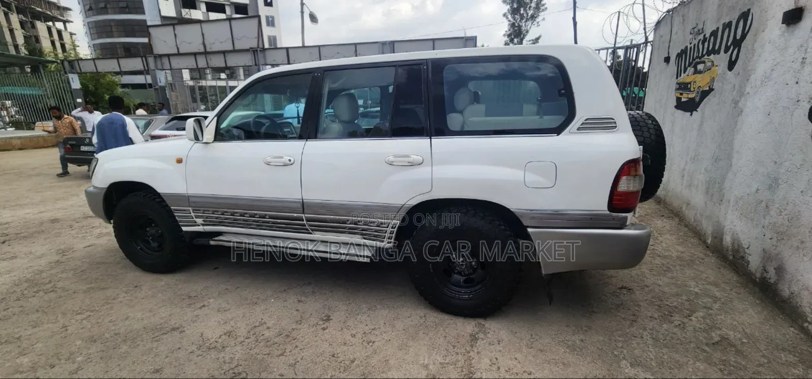 Toyota Land Cruiser 2007 White