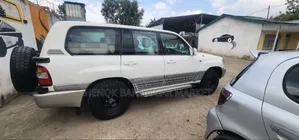 Toyota Land Cruiser 2007 White