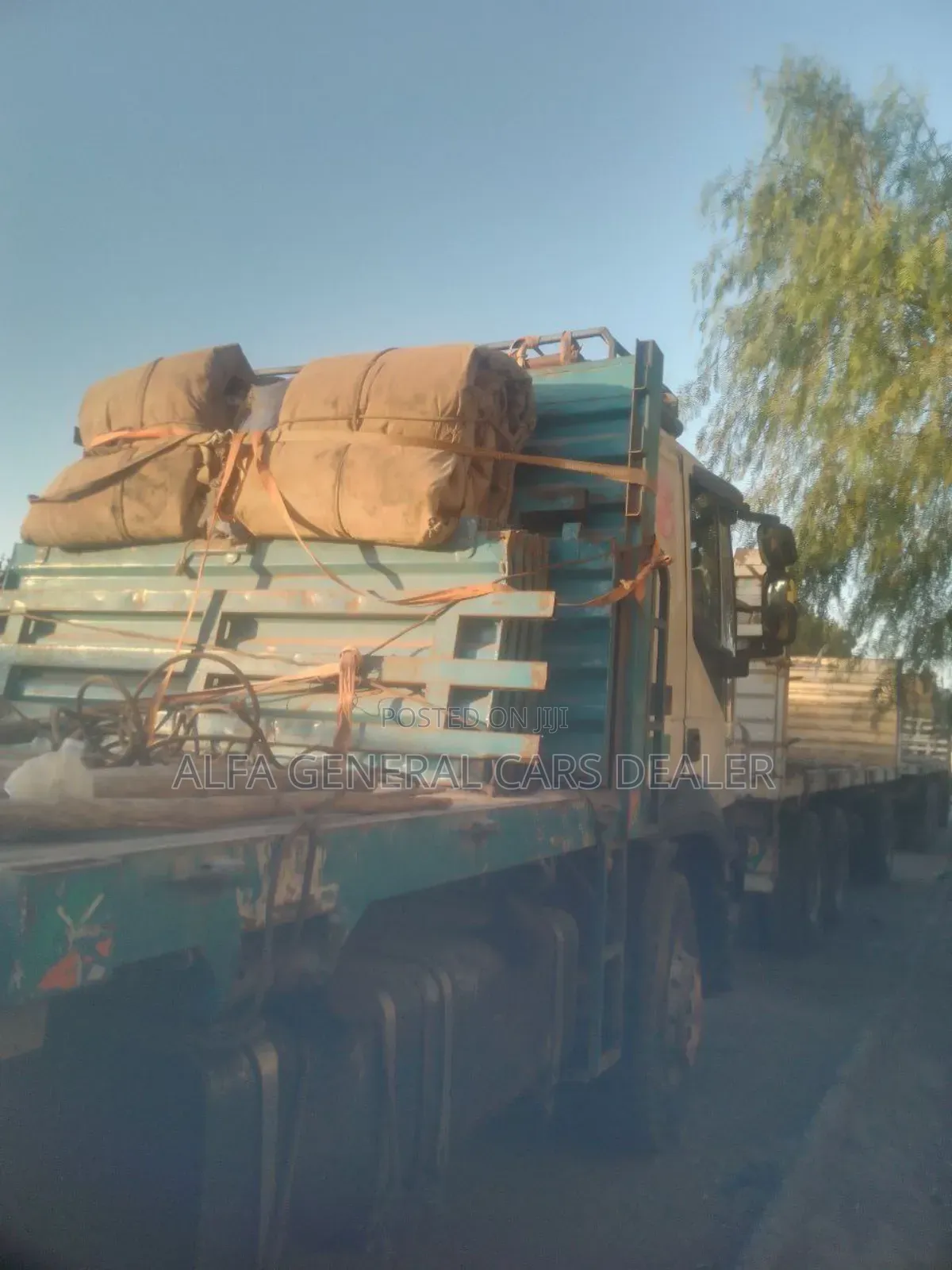 2009 ሞዴል Iveco ኦባማ ከነ ተሳቢው