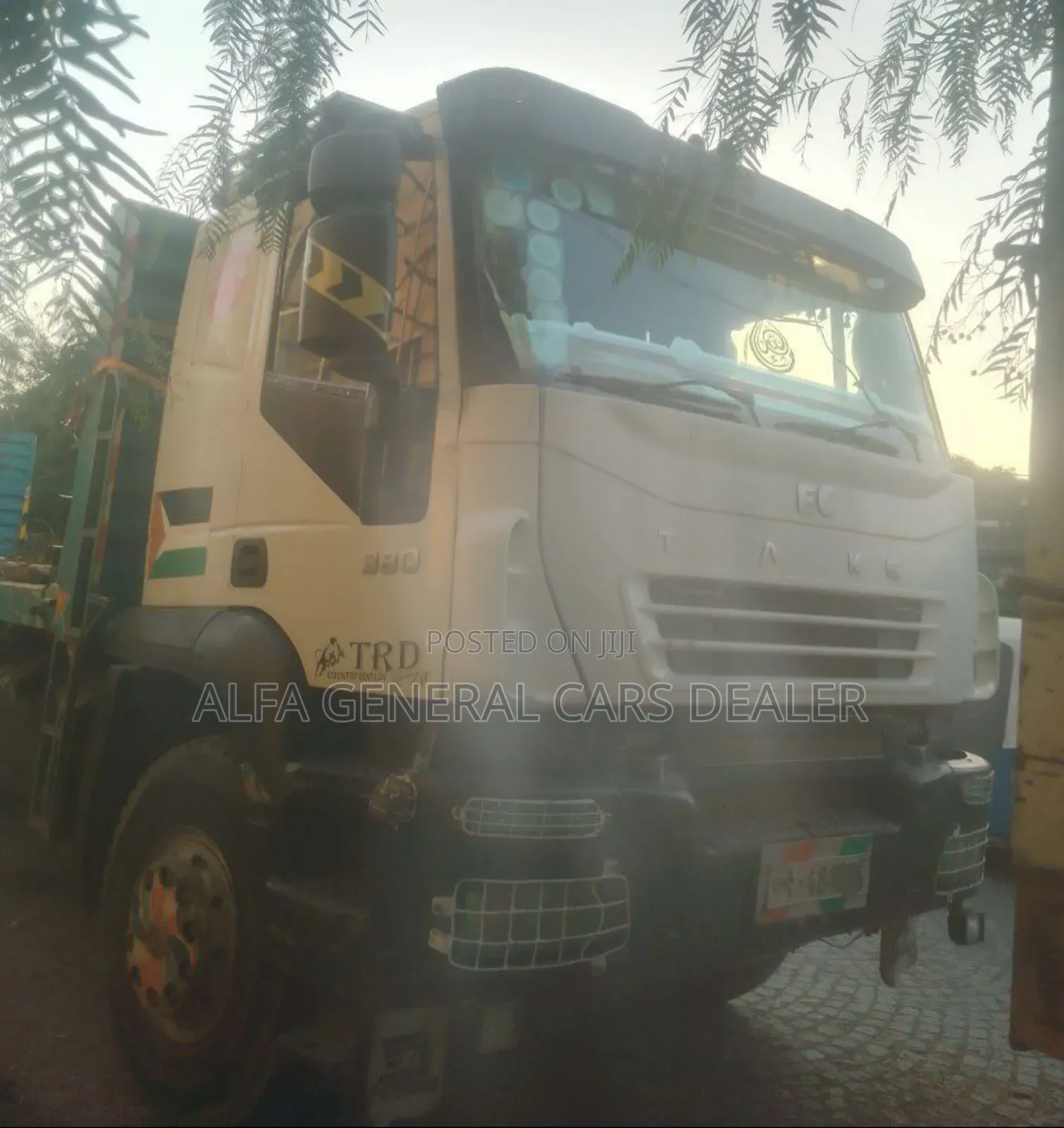 2009 ሞዴል Iveco ኦባማ ከነ ተሳቢው