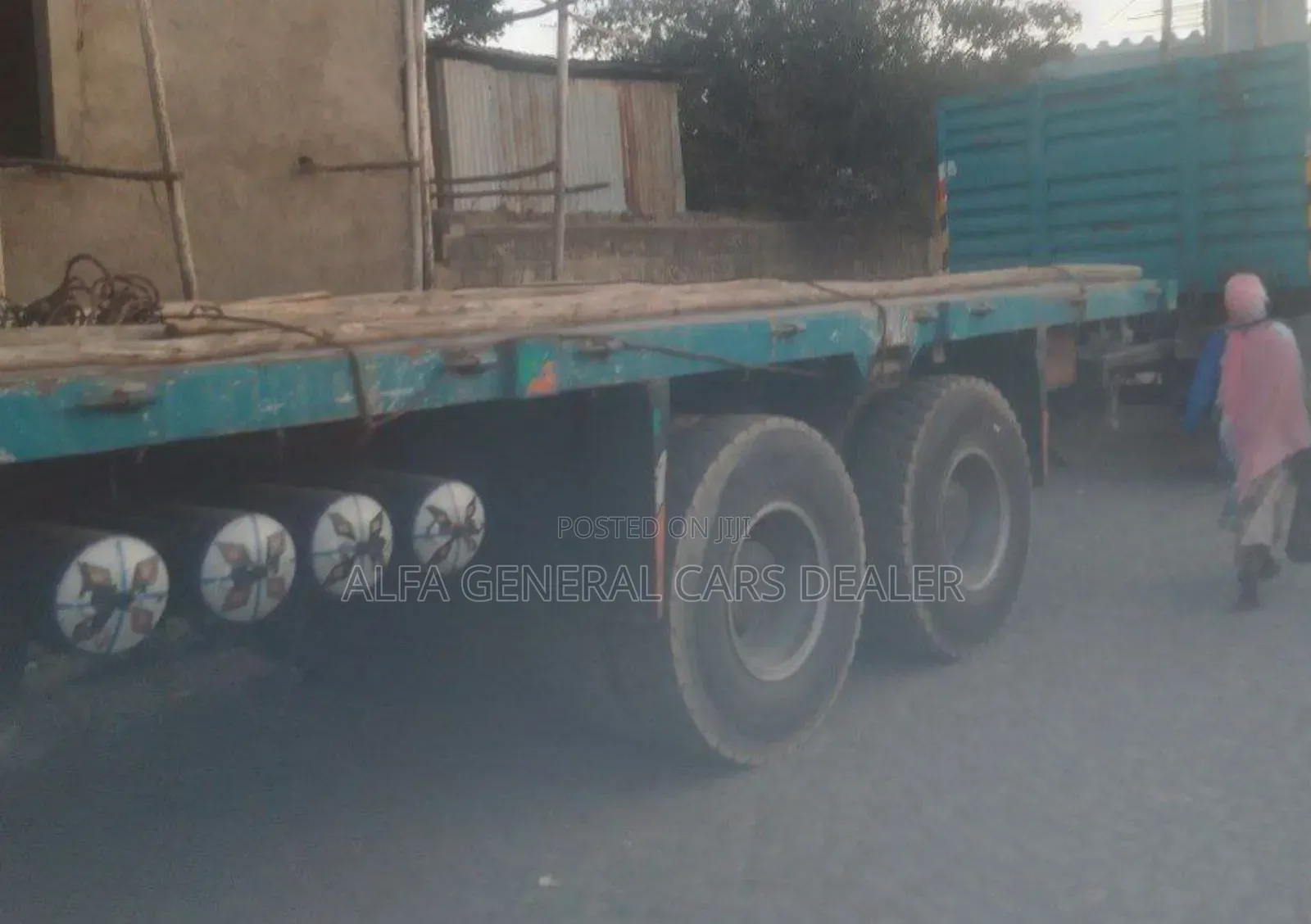 2009 ሞዴል Iveco ኦባማ ከነ ተሳቢው