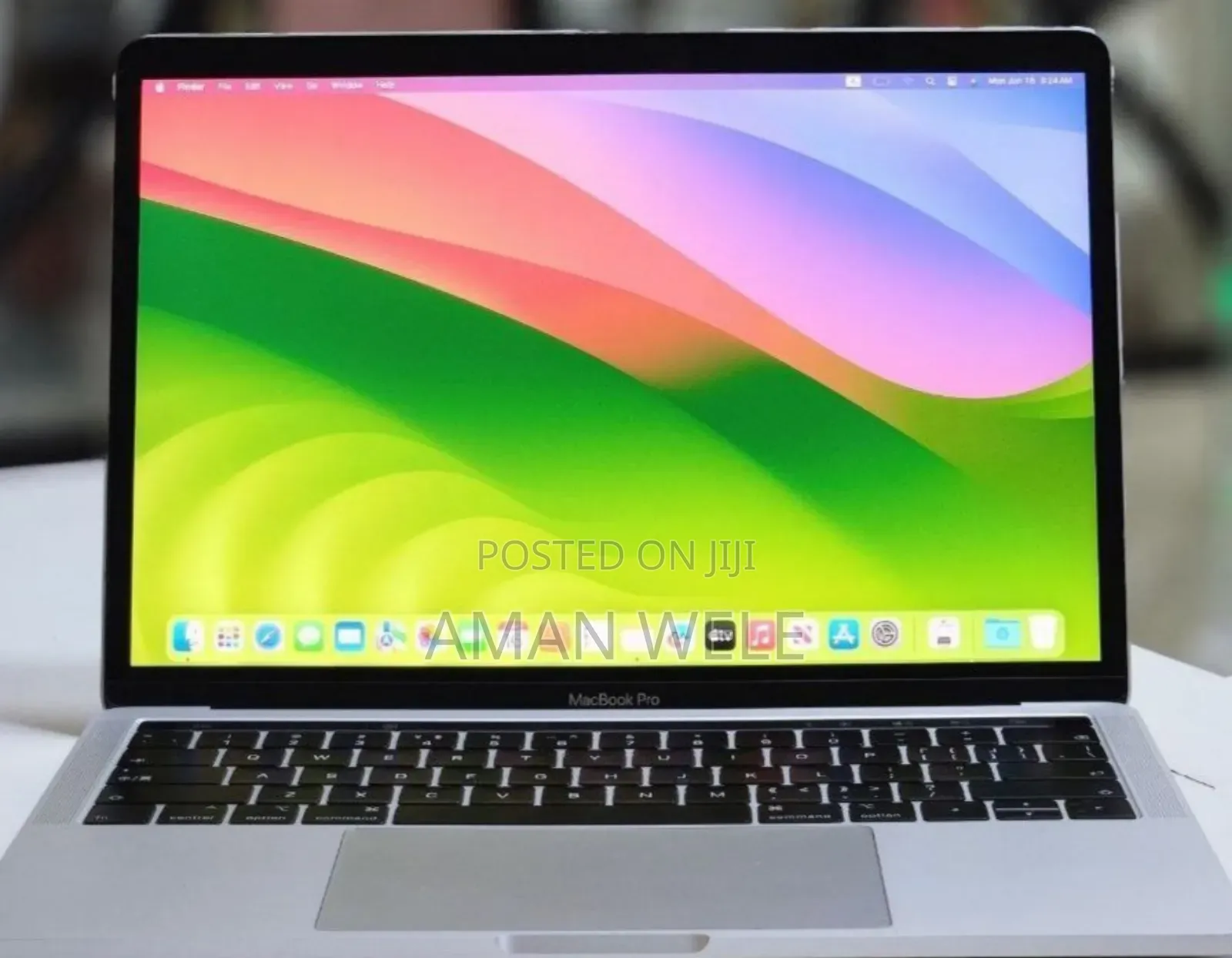 New Laptop Apple MacBook Pro 2018 8GB Intel Core I5 SSD 256GB