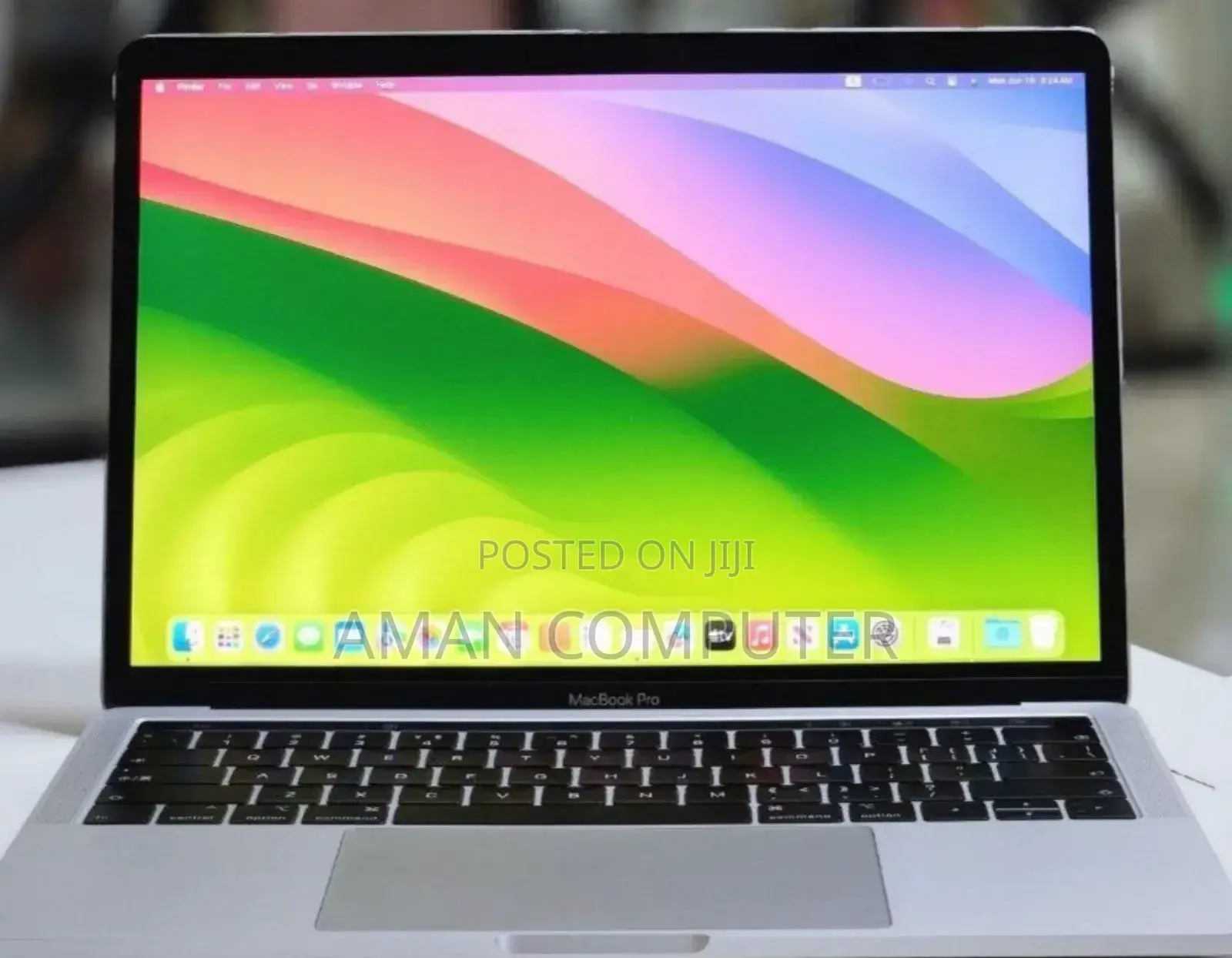 New Laptop Apple MacBook Pro 2018 8GB Intel Core I5 SSD 256GB
