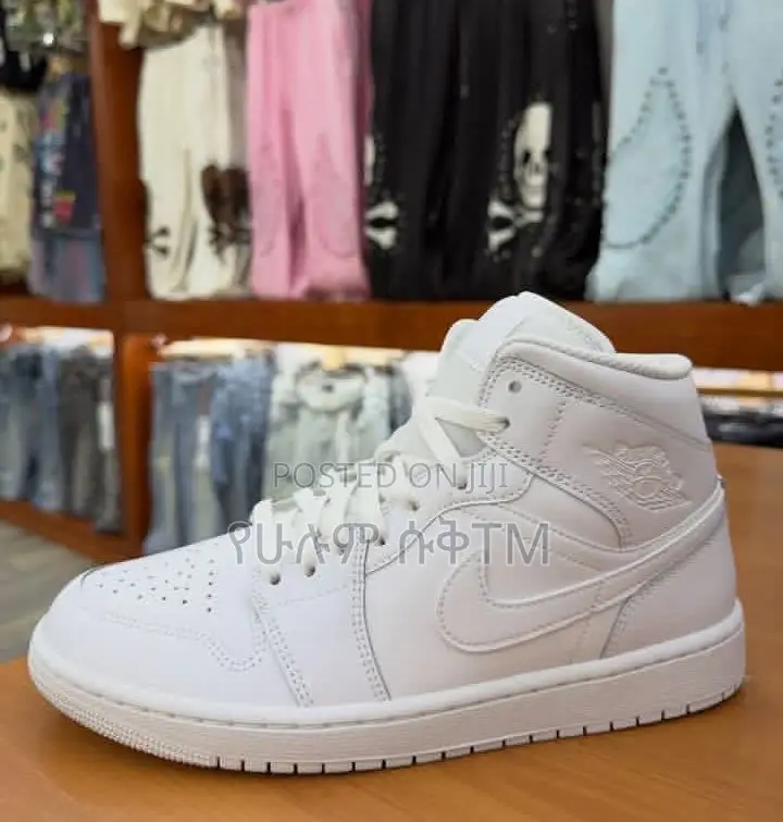 Air Jordan 1 Retro Mid Se ‘Triple White’ Men’S Shoes
