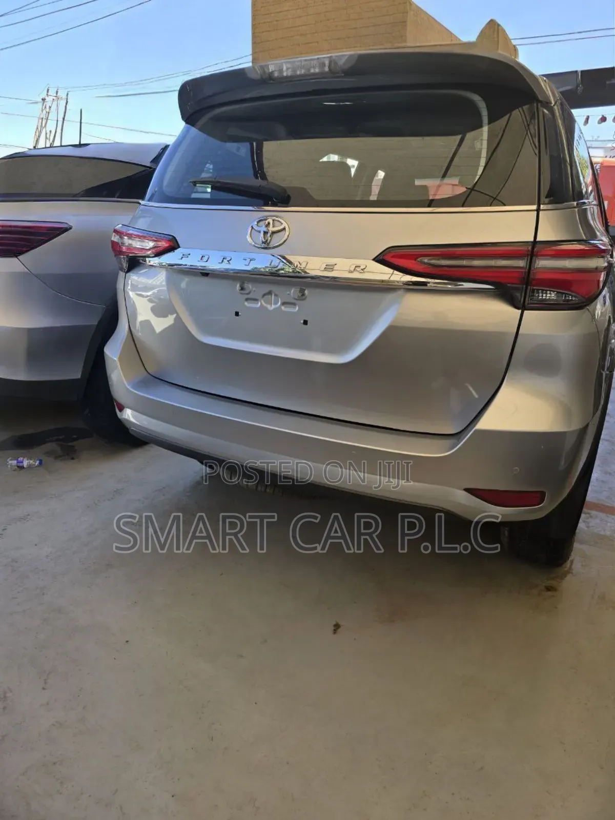 Toyota Fortuner 2023 Silver