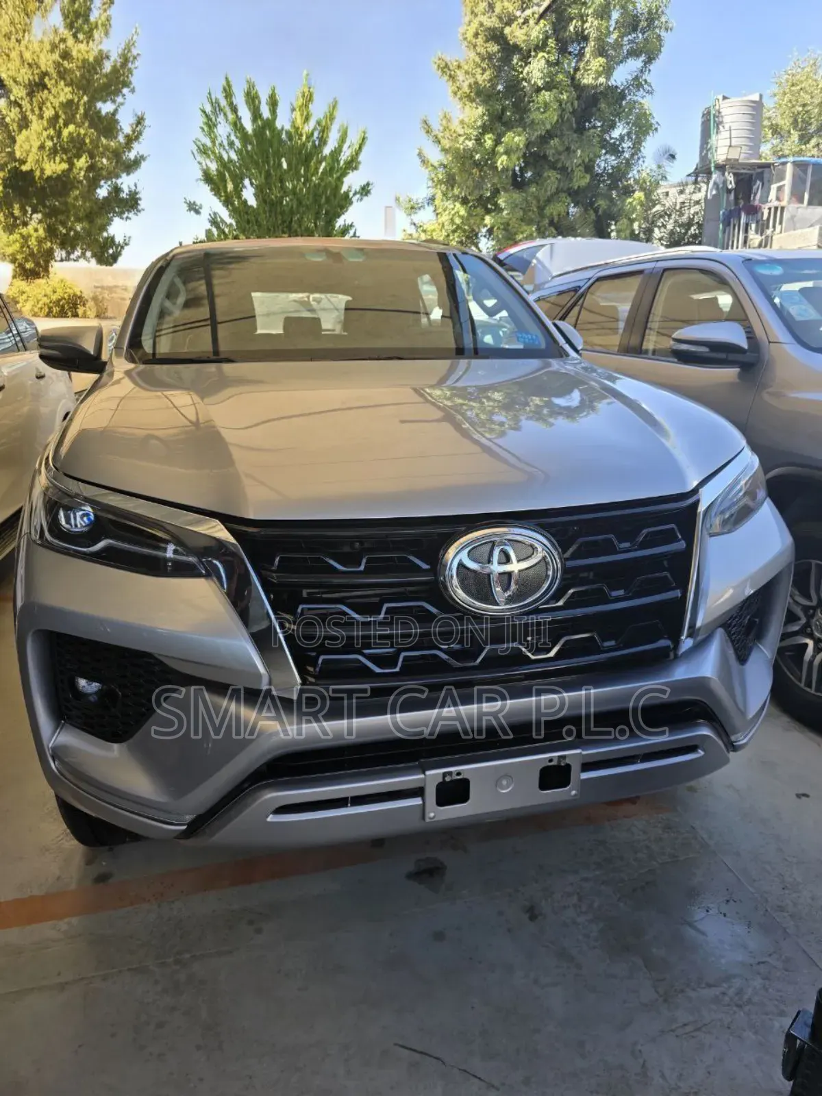 Toyota Fortuner 2023 Silver