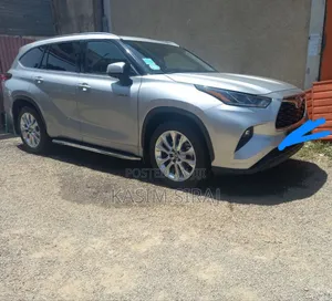 Toyota Highlander Hybrid 2022 Silver