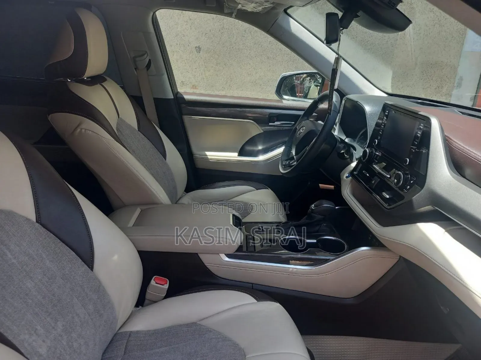 Toyota Highlander Hybrid 2022 Silver