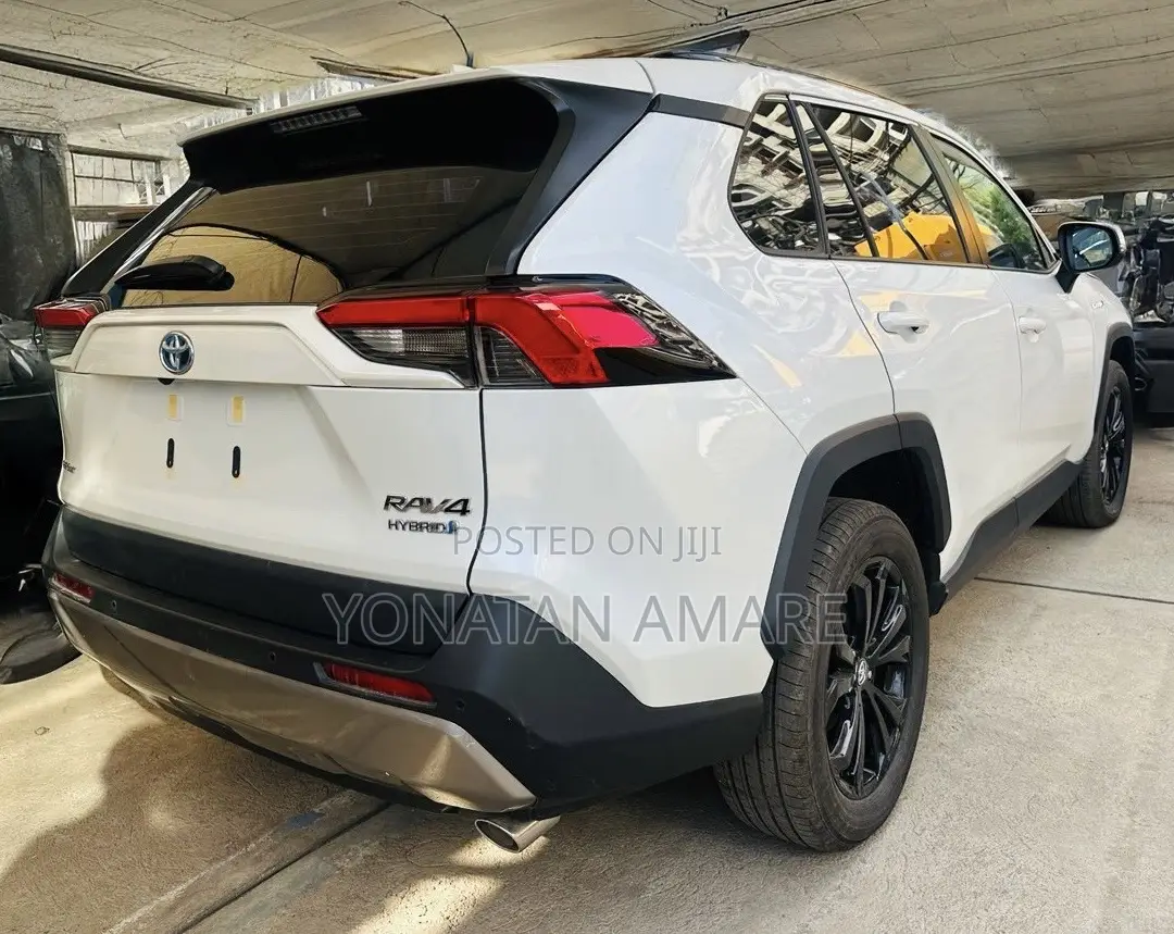 New Toyota RAV4 Limited 2025 White