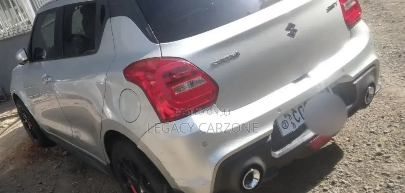 Suzuki Swift 2022 Silver