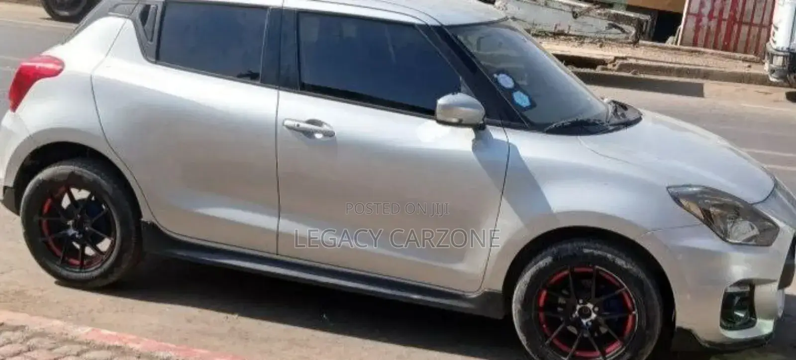 Suzuki Swift 2022 Silver