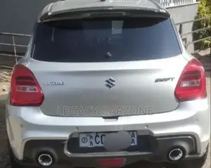 Suzuki Swift 2022 Silver