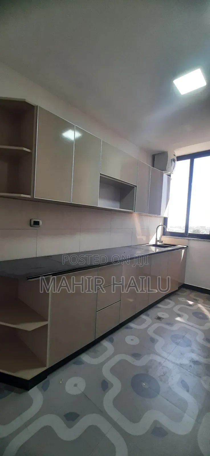 4bdrm Apartment in Meta, Bole for rent