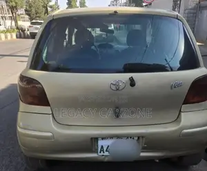Toyota Vitz 2002 Yellow