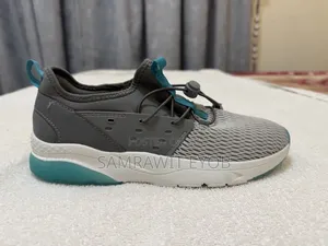 Europe Standard Walking Shoes