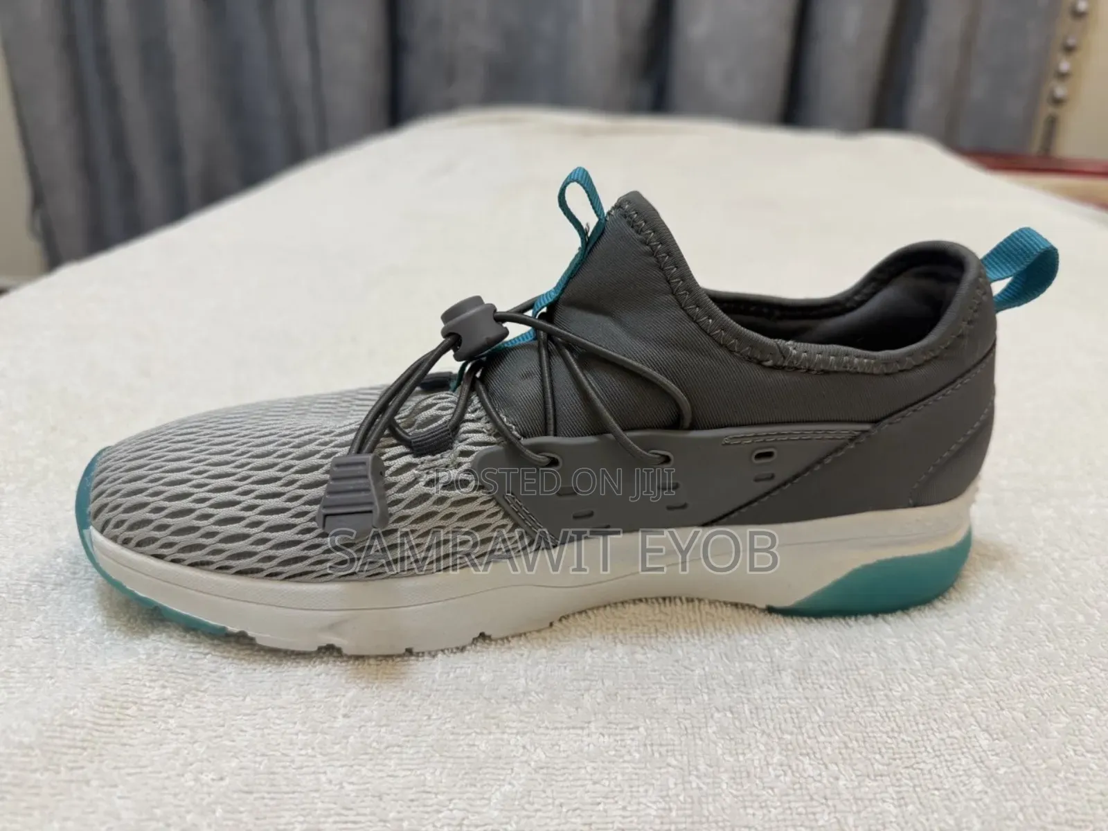 Europe Standard Walking Shoes