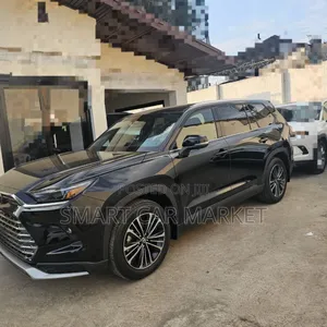 Toyota Grand Highlander Hybrid 2024 Black