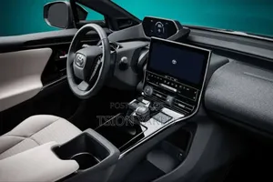 Toyota bZ4X 71.4 kWh AWD 2023 White